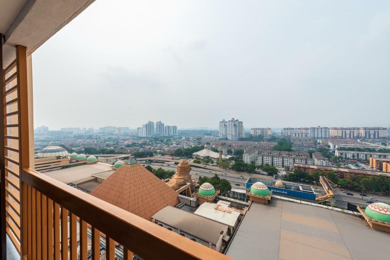 Exclusive Family Suites @ Sunway Pyramid Resort Петалинг-Джая Экстерьер фото